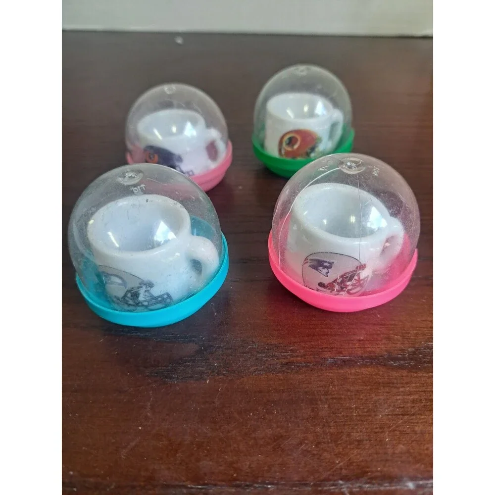 Set Of 4 NFL Bubblegum Machine Mugs Redskins, Bears, Patriots, Seahawks